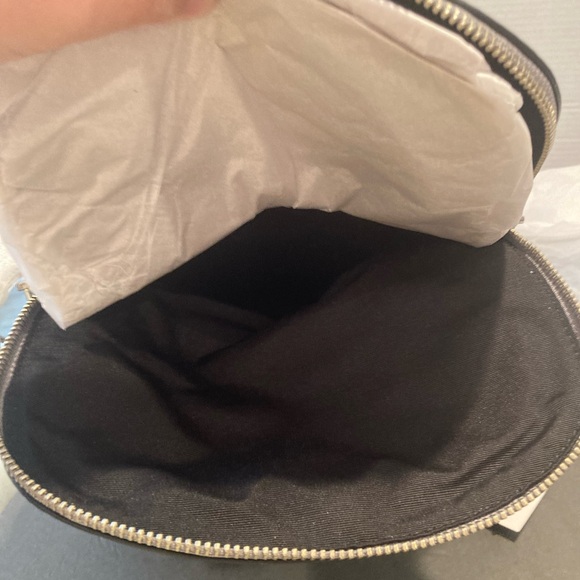 Marc Jacobs mini messenger bag - NWT - Rare color! MSRP $398 - Picture 7 of 9